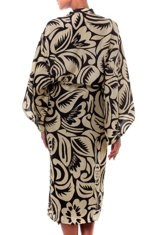 black-hibiscus-haven-balinese-ivory-silk-robe-with-black-hibiscus