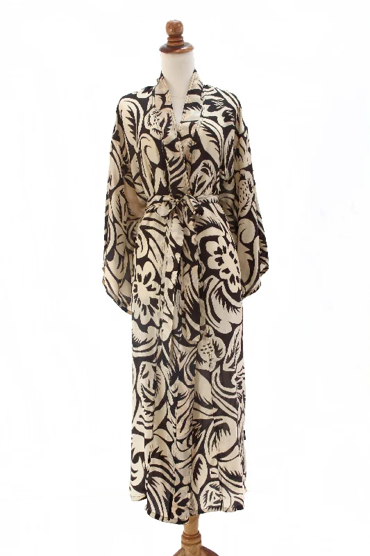 black-hibiscus-haven-balinese-ivory-silk-robe-with-black-hibiscus