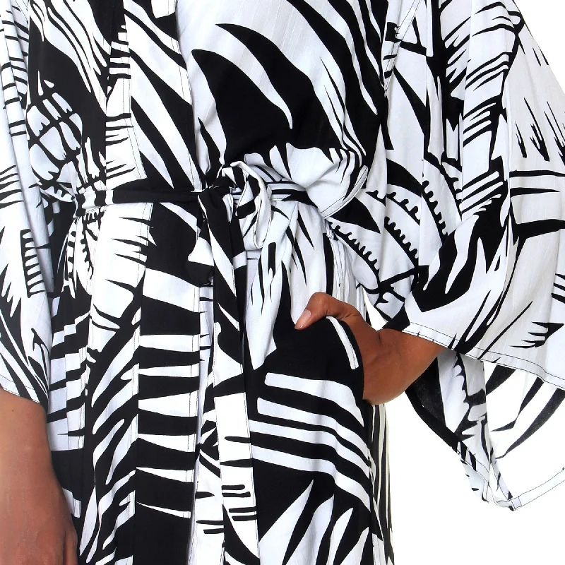 white-tiger-black-and-white-long-rayon-robe